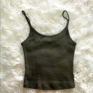 Slightly cropped tank top
